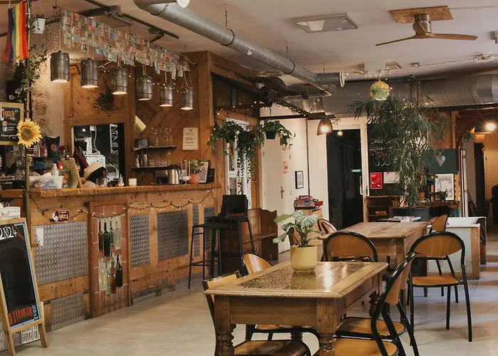 Le Flaneur Guesthouse